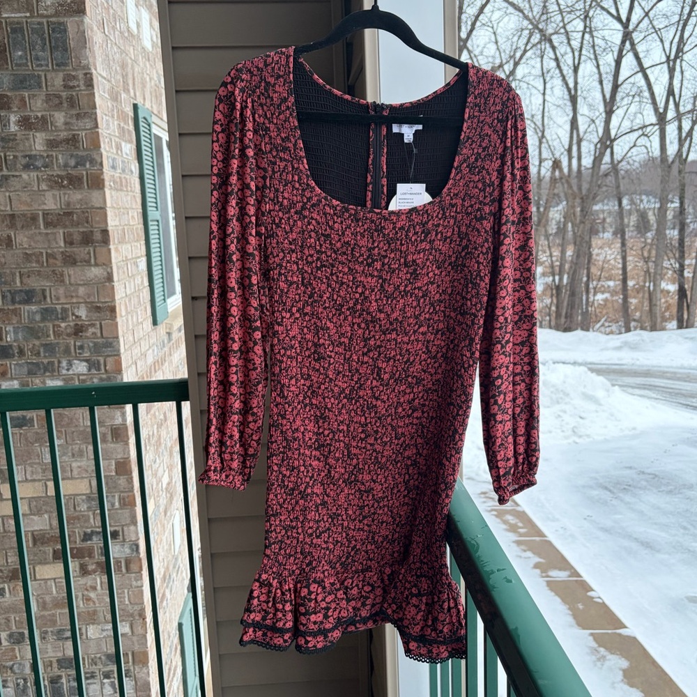 🆕🌹Lost+Wander Black Mauve Floral Smocked Mini Dress Long Sleeve Ruffle Hem SizeM - Picture 3 of 16
